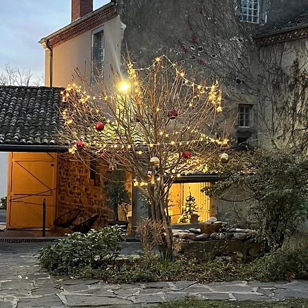 ホテル La Cour Carree Perrier エクステリア 写真
